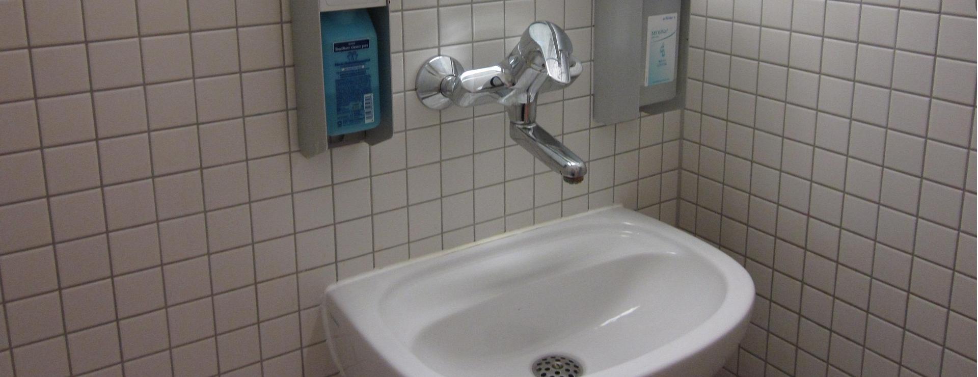 Bathroom Supplies Store -Bathroom Supplies Store bathroom sink 243463 1920